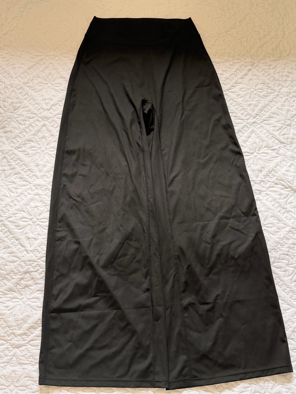 Source Unknown Black Maxi Skirt - Panel Straight Silhouette
